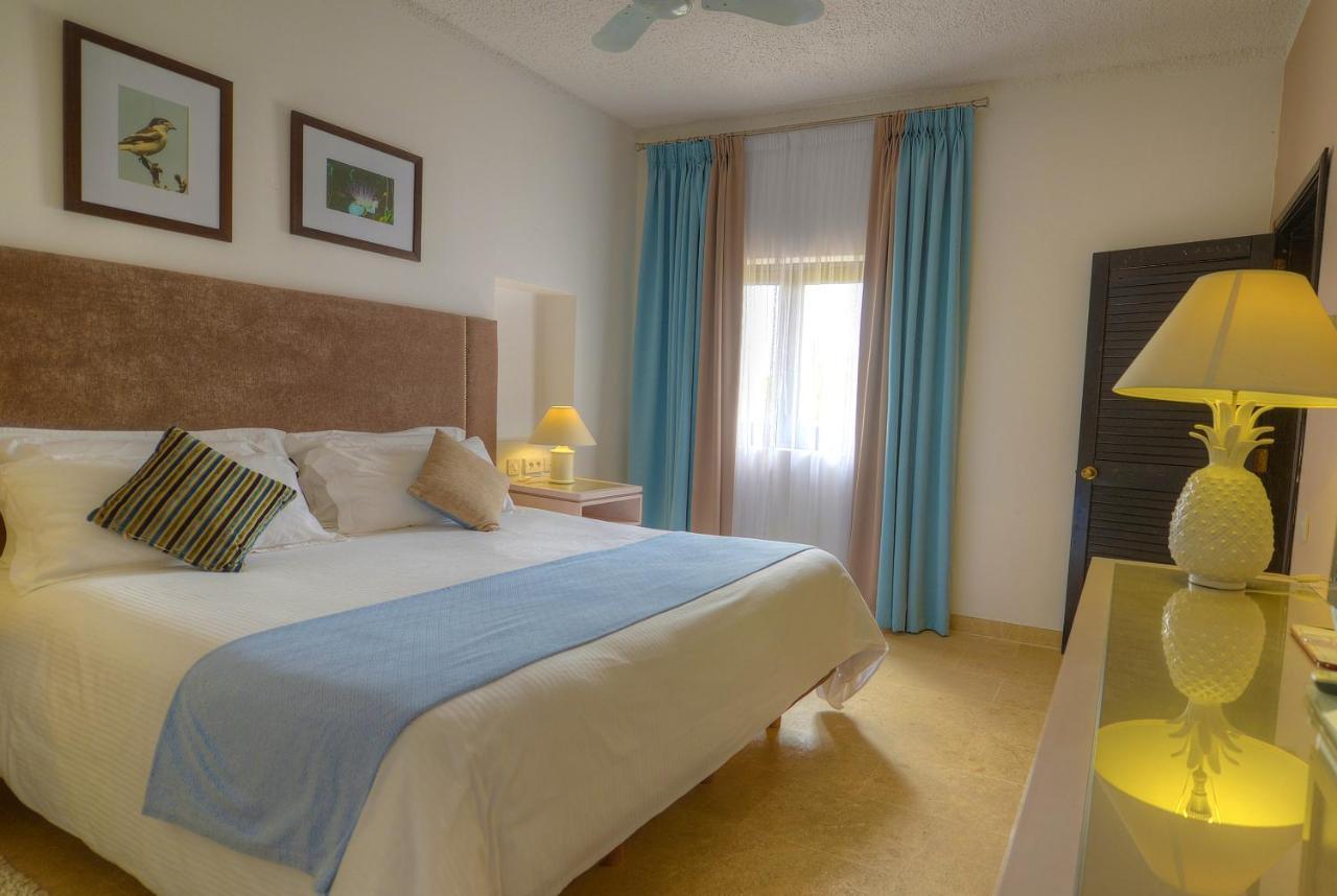 Hotel Ta' Cenc & Spa Sannat Exterior photo A bedroom