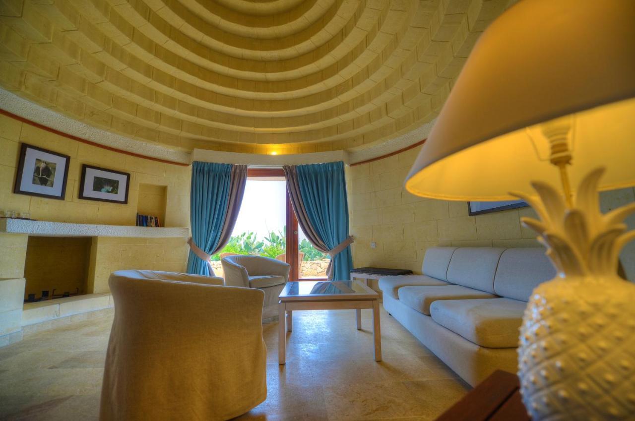 Hotel Ta' Cenc & Spa Sannat Exterior photo Suite at the resort