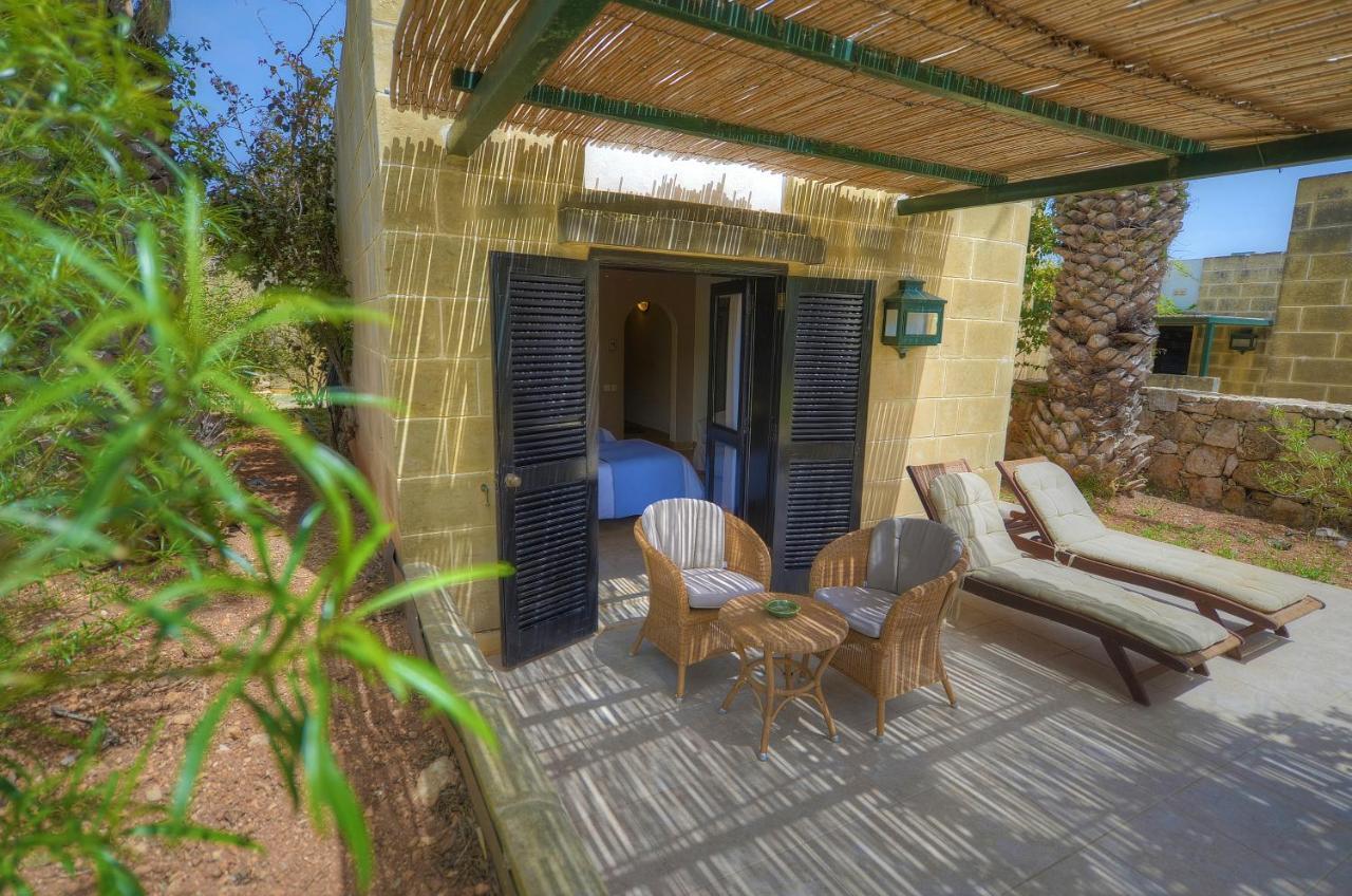Hotel Ta' Cenc & Spa Sannat Exterior photo A room at the hotel
