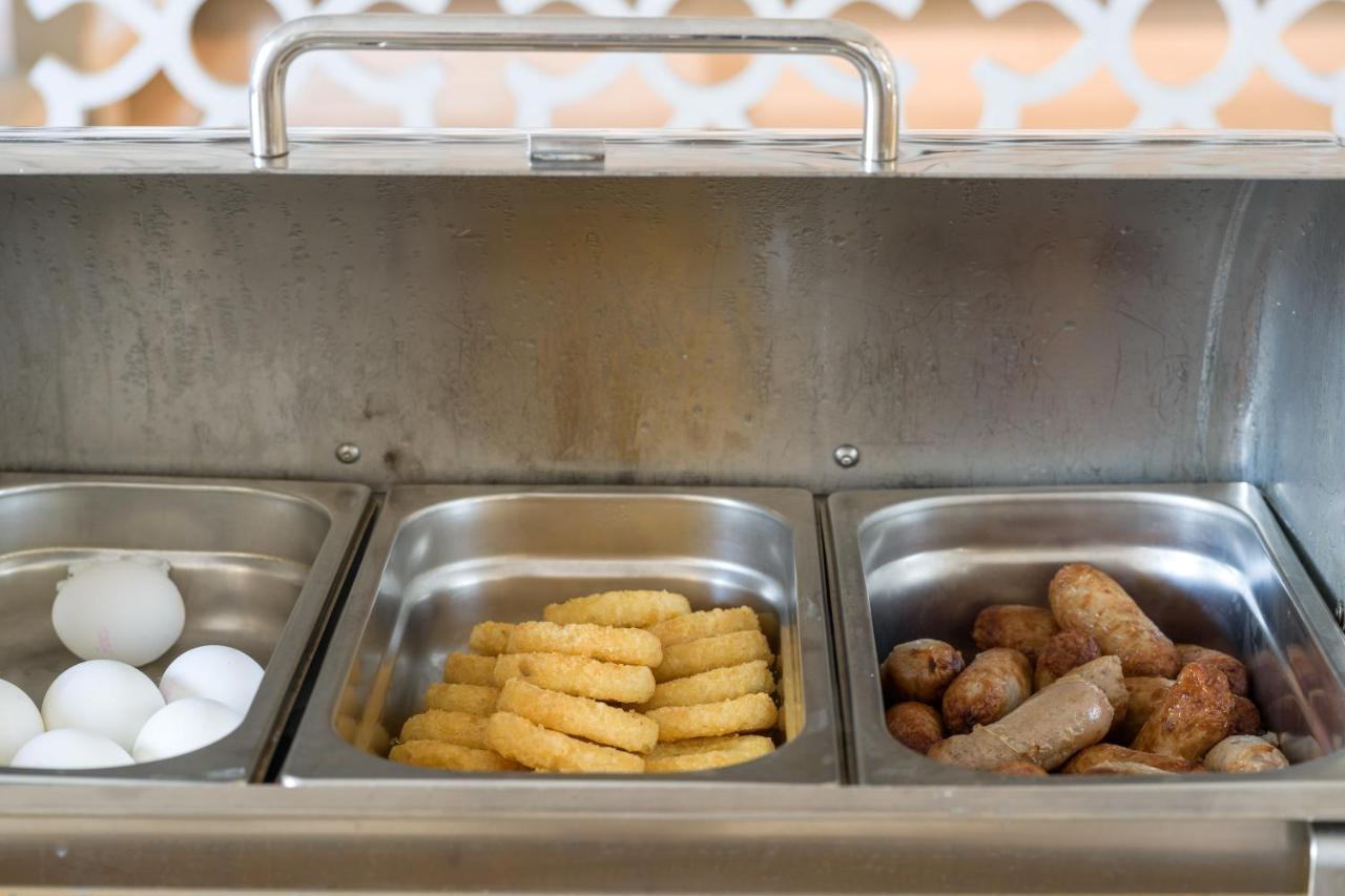 Hotel Ta' Cenc & Spa Sannat Exterior photo Hash browns and sausage links