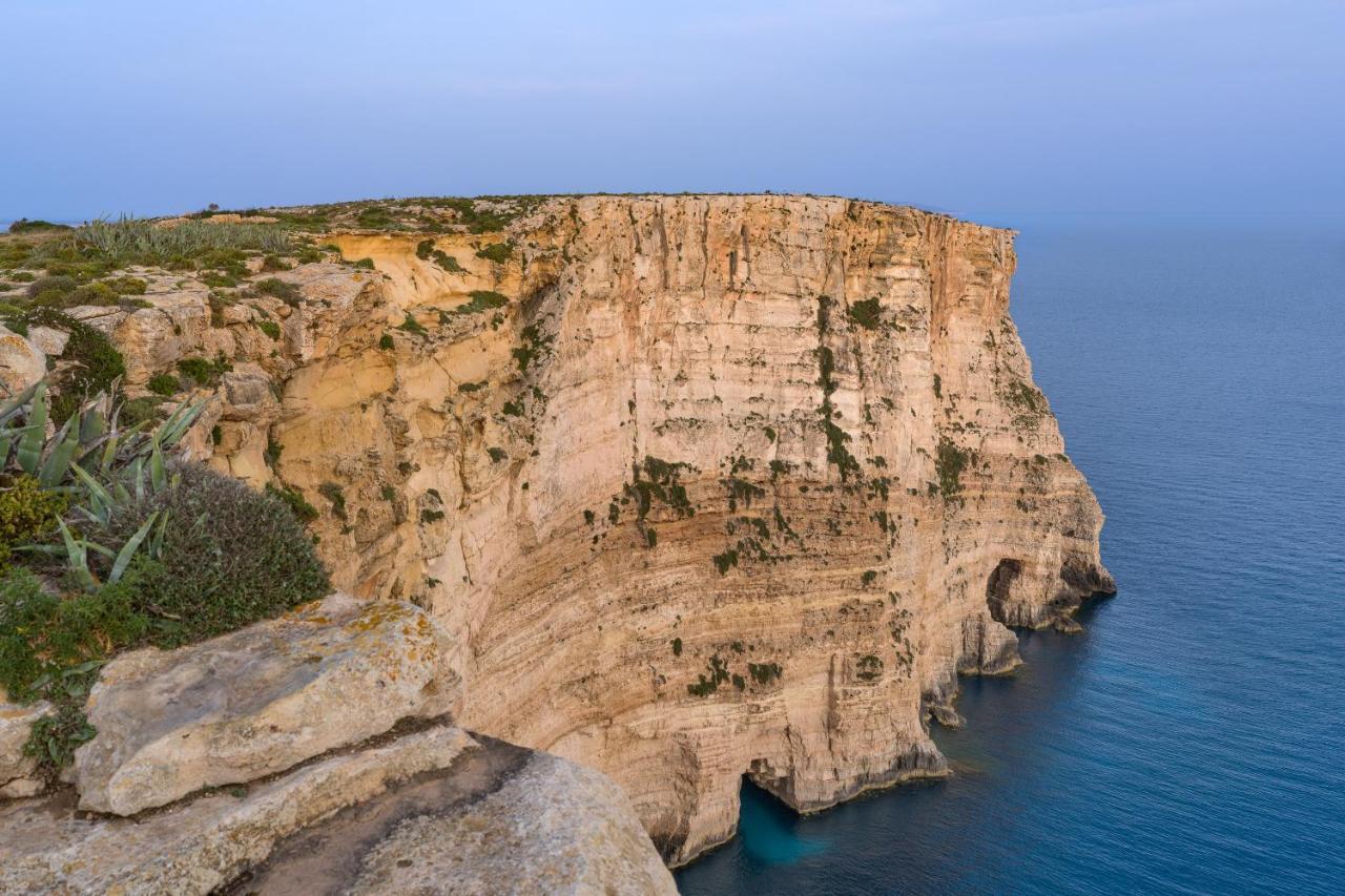 Hotel Ta' Cenc & Spa Sannat Exterior photo The Dingli Cliffs